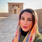 Hadiseh Tehrani Instagram - . نه آغازی وجود دارد و نه پایانی تنها چیزی که وجود دارد شور ‌ِ بی پایانِ زندگی ست … . . فدریکو فلینی 💚 . #هنر #art #actress #life #hadisehtehraniofficial