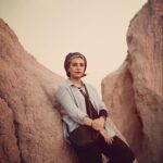 Hadiseh Tehrani Instagram - ماه بالای سر تنهایی است … . #حدیثه_تهرانی #کویر #سفر #ماه #تابستان #آسترولوژی . 📷 @miladfarhoodi 🌟