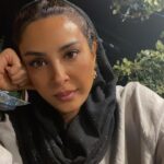 Hadiseh Tehrani Instagram - . کپشن در اسلاید سوم 3️⃣ . #نزار_قباني #حدیثه_تهرانی #لبخند