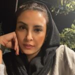 Hadiseh Tehrani Instagram - . کپشن در اسلاید سوم 3️⃣ . #نزار_قباني #حدیثه_تهرانی #لبخند