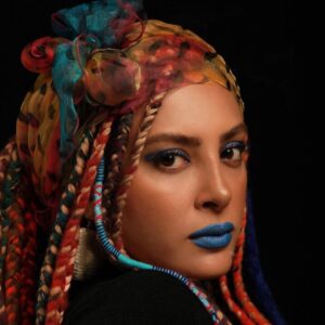 Hadiseh Tehrani Instagram - .

 

اما اگر هیچ چیز
نتواند ما را از مرگ برهاند
لااقل "عشق"
از زندگی نجاتمان خواهد داد ...

#پابلو _نرودا💝
.
اين روزا بيشتر از همه به چي فكر مي كنيد تو تنهايي هاي خودتون ؟ 
.
Makeup:@elnaz.jafarifazel💚
Hairstyle:@baftmo_dreadlocks_neda💙
Photo:@portraitbyhaniyeh1💜