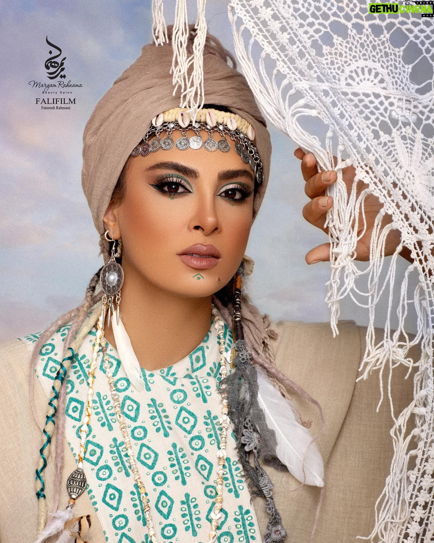 Hadiseh Tehrani Instagram - 🤍🩶🤍🩶🤍🩶 . Beauty salon : @maryamrahnamabeauty Makeup : @maryamrahnama__ Hairstyle & Accessorie : @nioushaasghari Dress designer : @elhamheydari.design Photography : @falifilm Handpan: @adeia.handpan @adeia.handpan . #art #actress #model #makeup #hot