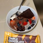 Hagda Prata Instagram - Petite recette de cet en-cas DÉLICIEUX, sain et protéiné. Et la touche finale avec ma dessert bar de @biotechusa_fr , ça ajoute une saveur juste incroyable 🤤