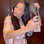 Hagda Prata Instagram – Get ready with me giiirls. Gostaram? 

#reels #getreadywithme #makeup #hairstyle