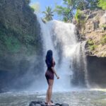 Hagda Prata Instagram - A beleza dessa cachoeira ❤️ 🇫🇷 La beauté de cette cascade ❤️ #bali #baliwaterfall #indonesia #waterfall