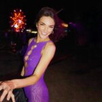 Hailee Keanna Lautenbach Instagram - Instead of hot dogs, the vendors who stand outside should sell sweatshirts cause people were putting on trash bags by the end of the night (actually there’s no hot dog salesmen out there but FREE BIZZ ADVICE GO SELL SWEATSHIRTS)