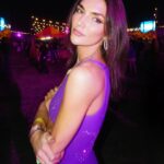Hailee Keanna Lautenbach Instagram - Instead of hot dogs, the vendors who stand outside should sell sweatshirts cause people were putting on trash bags by the end of the night (actually there’s no hot dog salesmen out there but FREE BIZZ ADVICE GO SELL SWEATSHIRTS)