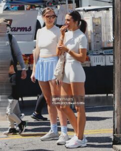 Hailee Keanna Lautenbach Instagram - Sorry sorry all the @modelhousemovie buzz has gone to my head 🫶🏼🪄 💁🏻‍♀️ jk - been a Getty girl but not a STUDIO CITY FARMERS MARKET Getty girl, see last pic where I was wrongly named circa 2018 (shout out Nolan hi Nolan) Cute day with sis!!! (These Nike initiator shoes are the new Monarch Dad shoes) (abbey and I got Classpass can u even TELL)