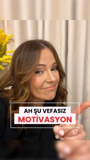 Hale Caneroğlu Instagram - Motivasyon için kendinize sormanız gereken 2 SORU ☝️

*kaynak @melrobbins 

#halecaneroğlu #sendeğişdünyandeğişsin #wellbeing #kurumsalwellbeing #motivasyon #motivasyonsözleri