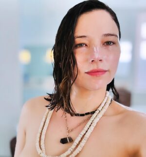 Haley Bennett Instagram - summer loving in san people beautiful hand carved shell necklace @universalutility thank you I love your soul and @jiajiajewelry feeling raw, feminine, powerful grounding, protective black tourmaline and smokey quartz, slathered in mask @sisleyparisofficial and hair chats this morning with my love @garrennewyork
strong, sensual, dominate, flowing with creative energy and power