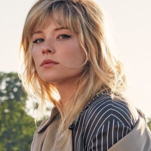 Haley Bennett Instagram - Ready for this blonde moment again, methinks. I’m coming for you when I am done filming Last Frontier  @nicolaclarkecolour 📷 @yemchuk