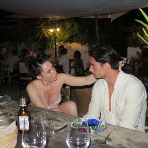 Halina Reijn Instagram - Daniel en ik willen via deze weg laten weten dat we onze romantische relatie al een tijd geleden hebben beëindigd, en als heel dierbare vrienden verder zijn gegaan.

Bij deze nog een laatste tripje down memory lane😻

@danielderidder ❤️