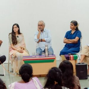 Halitha Shameem Instagram - The showcase for the batch of @kanavufellowship batch 3 opened with a beautiful photo exhibition, film screenings and amazing conversations with @arunaguhan @halithashameem @amarramesh and @jayendrapov. This exhibition is open to public today, please do visit. The films will be screened at 11am and 4pm as well. Support these young artists by visiting! #womenwithcameras