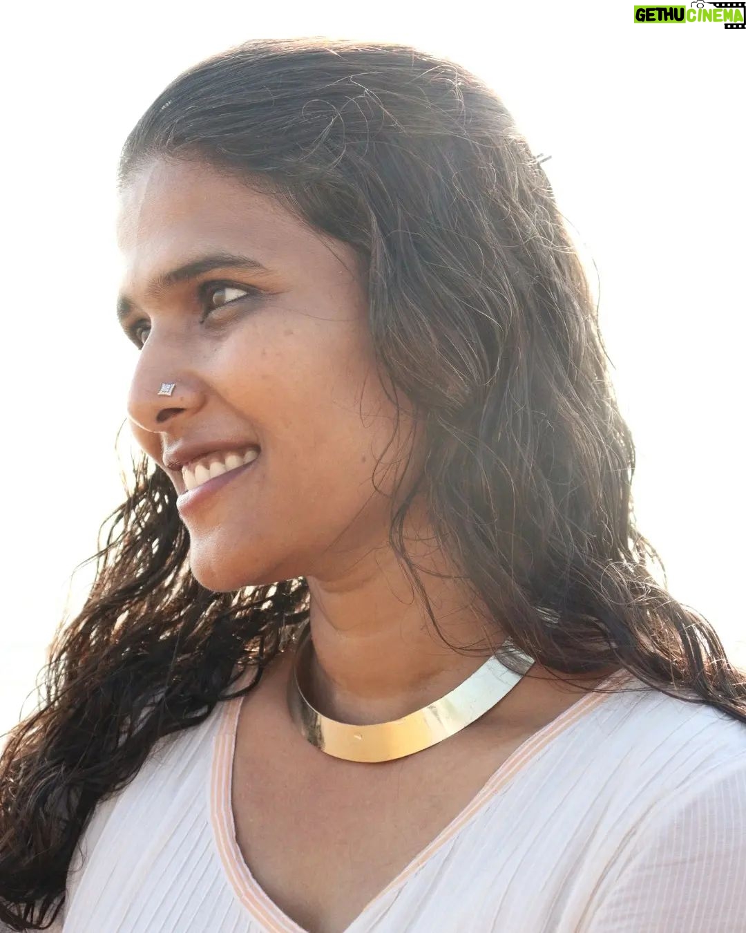 Halitha Shameem - 2.1K Likes - @halithashameem āš»
#myfavoritehuman #portraits #smile #photoshoot #celebrityclicks #halithashameem #halitha #women #director #kollywood #minmini #sillukarupatti #loners #photos #photography #paviphotography