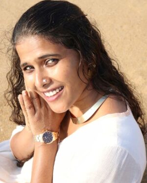 Halitha Shameem Instagram - நீரோடு ஒரு காதல் கடல் அலையில் கால் நனைய நடப்பேன்🌊✨

🌻@halithashameem