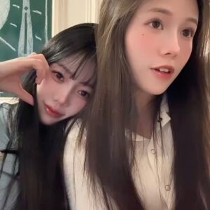 Hami Chiang Instagram - 生日過完，就生了場小病，
一定是穿太少了🤣

鼻竇炎➡️支氣管炎
整整咳了三個禮拜，
咳到支氣管都流血，終於要復活了！！
所以補發一下生日貼文🤣

新的一年，希望愛我的人，我愛的人
都能平安健康，順心又快樂
長越大啊，願望越平凡☺️

#台北甜點 #台北下午茶