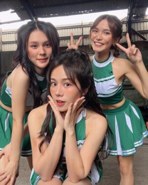 Hami Chiang Instagram - 臉塗黑黑🖤 心卻暖暖的一天

腳本好有趣、山君 好可愛、客戶好親切
謝謝眾甫.Jane找我來當 啦啦隊😍

 #健身 #運動女孩 #拳擊 #穿搭 #テニス #sport #sports #sportgirl #fitness#boxing #健身房#台北景點 #japan #taiwan #啦啦隊 #峮峮 @nobeleye.com.tw