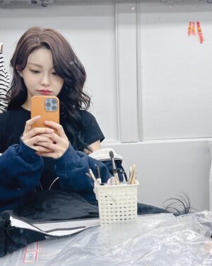 Han Chae-kyung Instagram - 이슬이 #퀸메이커
