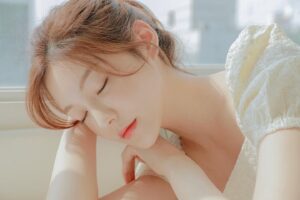 Han Chae-kyung Instagram - 여름 안녕 잘가