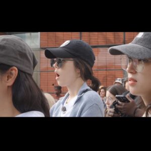 Han Ga-in Instagram - 여행은 사람을 성숙하게 해준다는데 저는 성숙해졌는지 모르겠습니다^^
든든한 원장님 미란언니♡. 애교쟁이 이뿌니 뽀♡ .나의 영혼의 닮은꼴 혜영이♡.덕분에 많이 웃고  맛있는거 (너무)많이 먹고  즐거웠으며 때때로 경이로웠습니다 "아~ 그때우리 프랑스에서..." 오래도록 이야기할 추억 만들어준 제작진,작가님들  마지막날까지  너무 고생 많았던 우리 진주피디 멤버들 너무 감사하고 ♡같이갔던 스텝분들 모두 보고계시져? 감사했어요😍😍 
애정어린 시선으로 재밌게 봐주신 여러분께도 감사 말씀전합니다