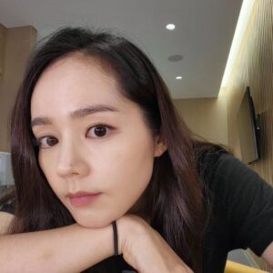 Han Ga-in Instagram - 발카교정중ㅋㅋㅋ 인스타를 위해 셀카연습을 해봅니다! 괜찮쥬?완성샷첨부ㅋㅋ
손목에검은고무줄이 킬포 #hangain#한가인#한가인가가리#hangaingagari