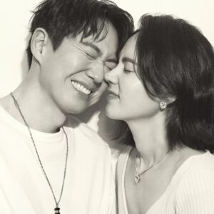 Han Ga-in Instagram - 짝꿍이랑 결혼 19년만에 첨 화보를 찍어보았어요 애정하는 프레드와 ♡♡#연정훈한가인#한가인연정훈#한가인연정훈프레드#한가인프레드#프레드