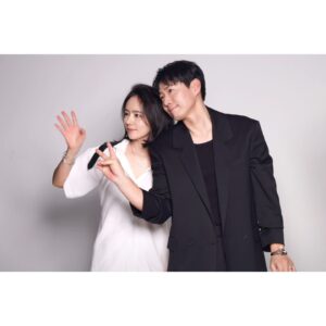 Han Ga-in Instagram - 네 ~~둘이 사겨여 ♡♡♡커플스타그램 .