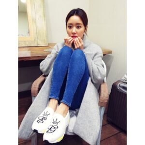 Han Geu-ru Instagram - 너무추워요 ㅠ언능 따뜻해졌음좋겠다앙 😳