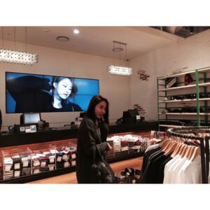 Han Geu-ru Instagram - #8seconds 화면에 나오는 저 여자.#한그루 맞네!!!히힛