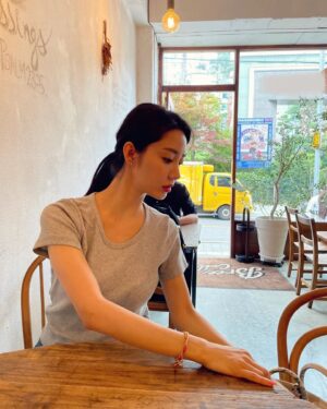 Han Geu-ru Instagram - ☀️🌧