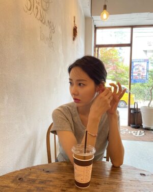 Han Geu-ru Instagram - ☀️🌧