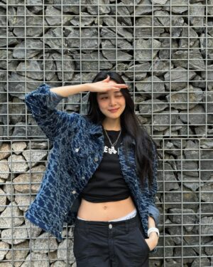 Han Jae-in Instagram - 몰라몰라파이팅🍓🤍