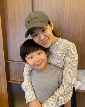 Han Yeri Instagram - 너무 빨리 자라서 서운해.ㅠ
