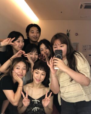 Han Yeri Instagram - 오늘밤 8시 SNL출격!! 쿠팡플레이에서 만나요🔥🔥🔥 #SNL코리아#쿠팡플레이