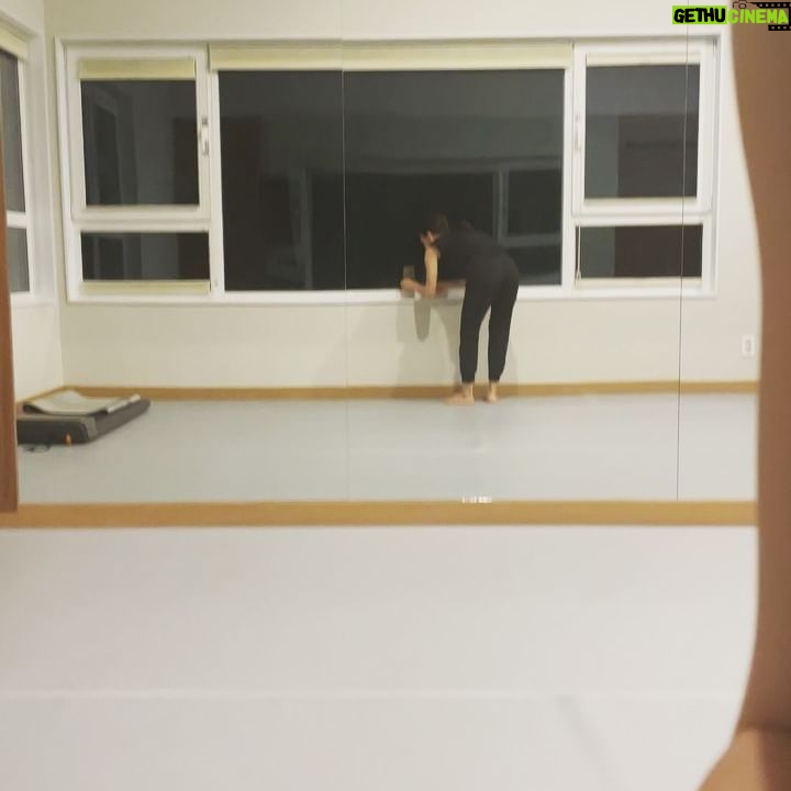 Han Yeri - 8K Likes - 오밤중 즉흥. 춤을 출 결심.