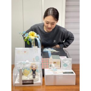 Han Yeri Instagram - 여러분 너무 감사합니다.
⠀
늘 부족한 배우를 이렇게 아낌없이 사랑해 주시니 너무 행복하네요.
14년이라는 시간 동안 제가 배우를 할 수 있었던 건 여러분과 저를 도와주시는 많은 분들이 계셨기에 가능한 일이였다고 생각합니다. 앞으로도 차근차근 제가 할 수 있는 만큼 즐겁게 일해 보도록 하겠습니다. 늘 곁에서 응원해 주시고 격려해 주셔서 감사합니다~
⠀
건강하고 행복해요 우리.