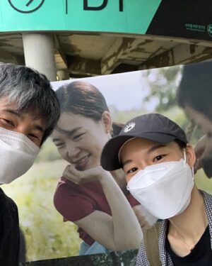 Han Yeri Instagram - 치열하고 즐거웠던 시절을 함께한 소중한 사람들. #siwff2022#예리한순간들#서울국제여성영화제