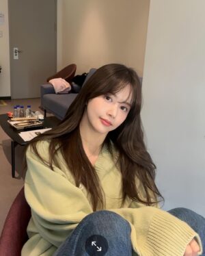 Han Bo-reum Instagram - #한블리 31일 부터 #화요일에 만나요🙋🏻‍♀️