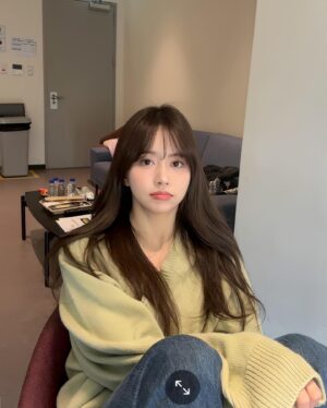 Han Bo-reum Instagram - #한블리 31일 부터 #화요일에 만나요🙋🏻‍♀️