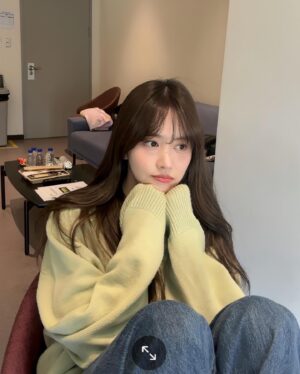 Han Bo-reum Instagram - #한블리 31일 부터 #화요일에 만나요🙋🏻‍♀️