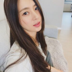 Han Chae-a Instagram - 오늘??