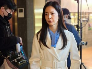 Han Chae-a Instagram - 현장. 📷 #멱살한번잡힙시다 #유윤영