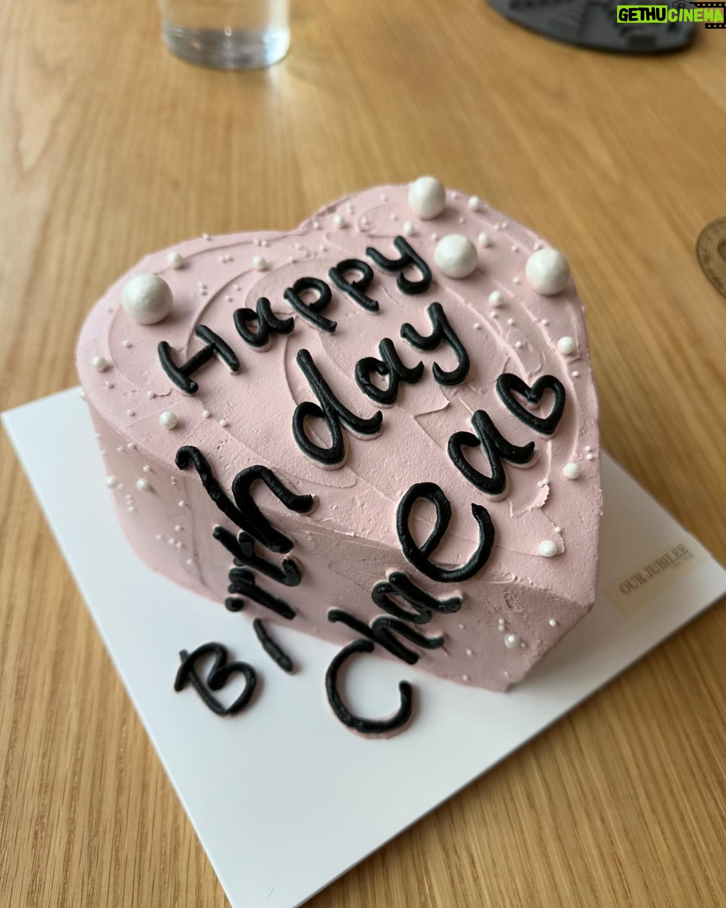 Han Chae-a Instagram - 나 많이 신났져🖤🖤 @irenejunyuny @ssung916 @bh7433 @hanguru0529