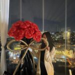 Han Chae-a Instagram - 어제의해방촌 🎂🍩🎄🎁