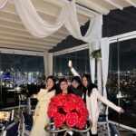 Han Chae-a Instagram - 어제의해방촌 🎂🍩🎄🎁