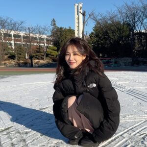 Han Ji-eun Instagram - ❄️🤍