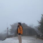 Han Seung-yeon Instagram - 산에서 사슴 본 날