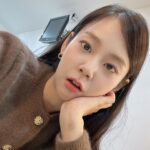Han Seung-yeon Instagram - #이천시 #청소년진로콘서트 잘 마쳤습니다- 손이 덜덜 떨렸지만- 말은 안버버했으니 다행. 휴- 다들 열심히 행복해지자구요!! (우리 팬들도 너무 고마워요!!!) #너무떨려서집에가고싶었지만또해내찌