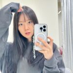 Han Seung-yeon Instagram - 요래됐습니다- #앞머리 #봄이와요 잘라야 끝나는 앞머리병. 기를려고 자르고, 자르려고 기르고