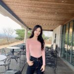 Han So-eun Instagram - 🌸💛🧡(3달만에 피드)